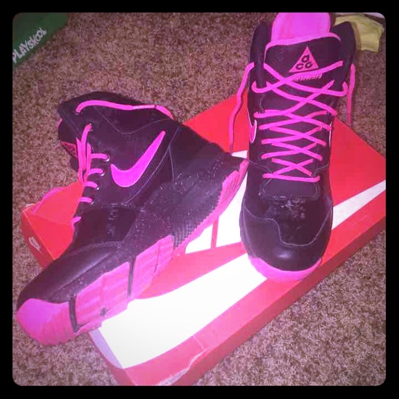 Nike boots