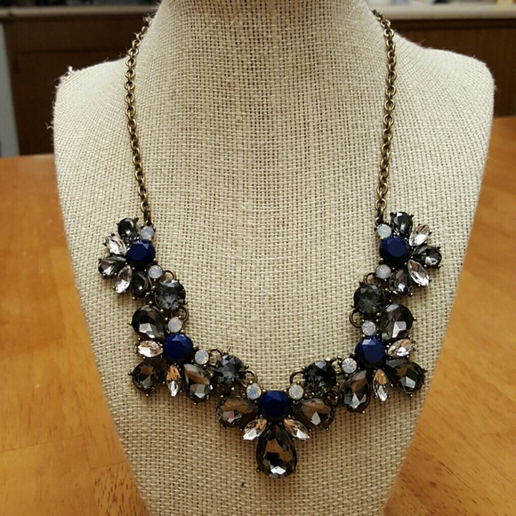 Jewelry - Statement Neclace