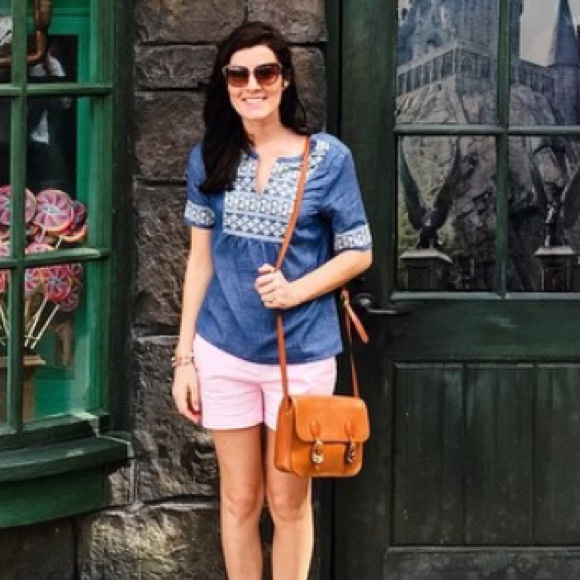 Vineyard vines chambray top