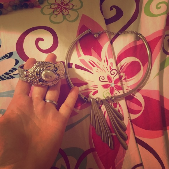 Silver Choker necklace and bracelet