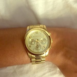 MICHAEL KORS Gold Watch
