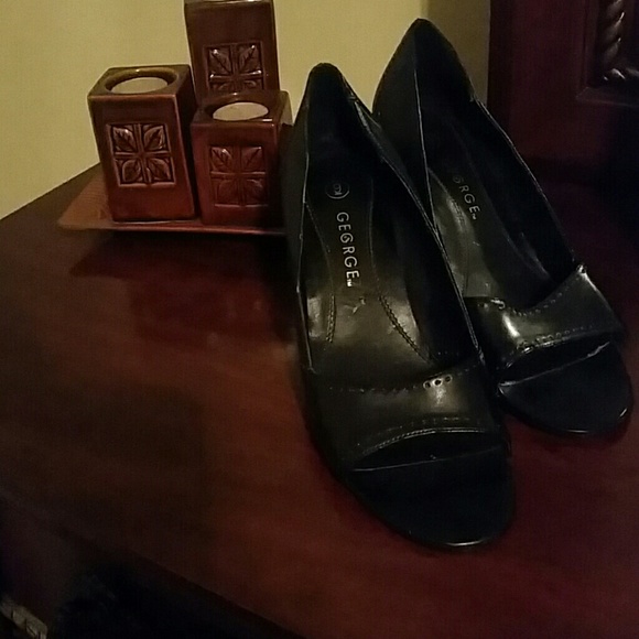 George - Picture 3 of 3