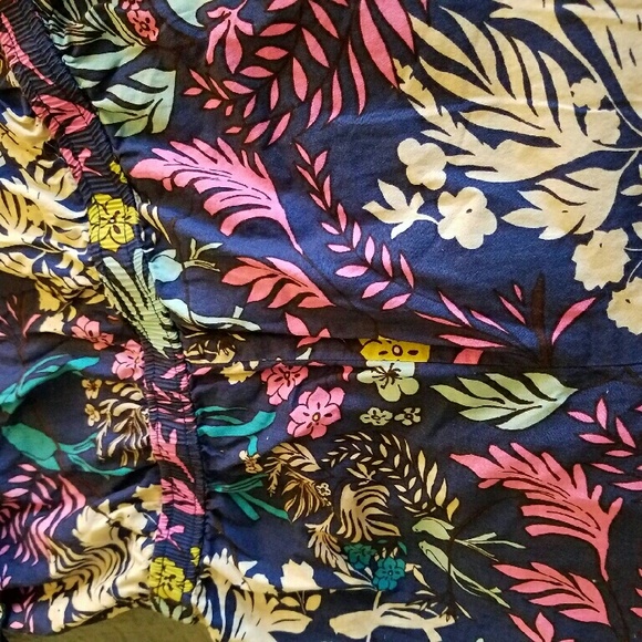 🎉🎉HP🎉🎉 Safari Leaf Romper - Picture 2 of 2