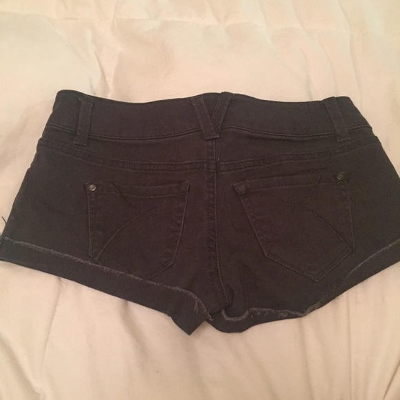 Cute jean shorts for the summer .