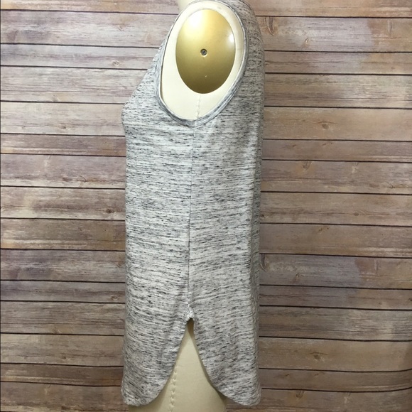 Tank heather grey w/ curve hem