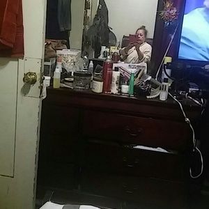 Meet your Posher, Ema