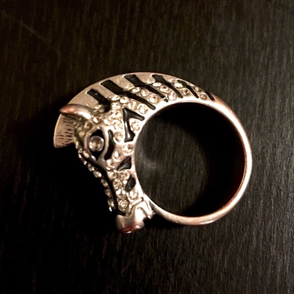 GUESS Zebra ring size 9 - Picture 2 of 3