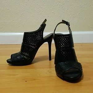 Cute BCBG 6B/36 heels