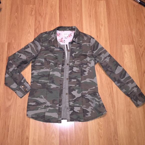 Camo button up