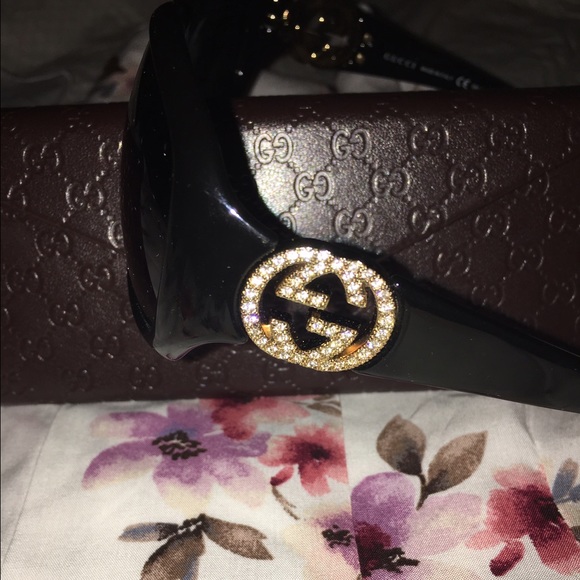 Authentic Gucci Sunglasses for Women - Picture 2 of 3