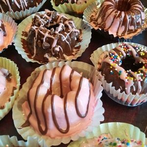 Meet your Posher, Crystal