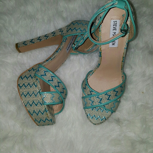 NWOT Steve Madden Sandals w/ Ankle Strap