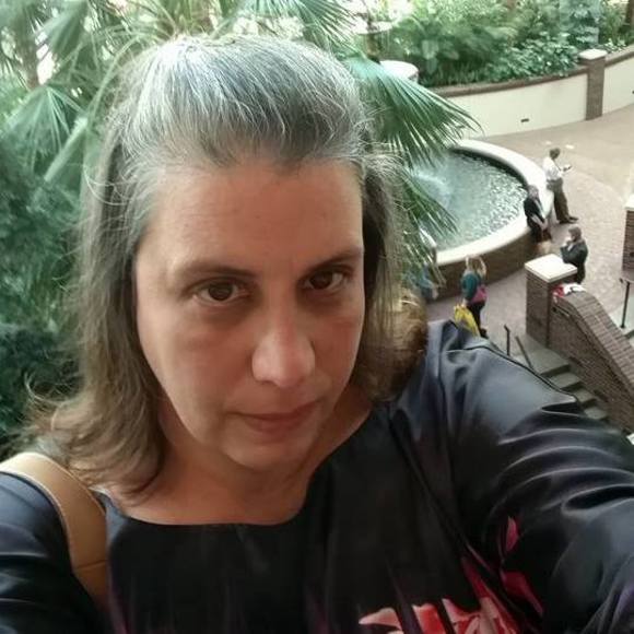 Meet your Posher, Deanna