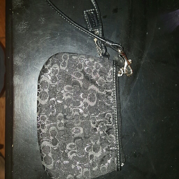 Coach Wristlet - Picture 4 of 4