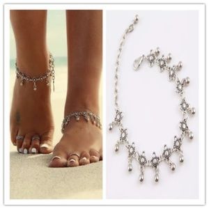 🆕 Silver  flower charm anklet👣👣