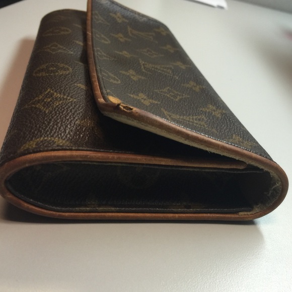 Louis Vuitton Pochette Twin PM - Picture 2 of 4