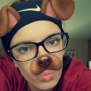 Meet your Posher, Makayla