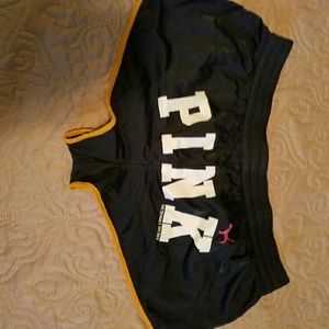 *LIKE NEW* VICTORIA SECRET PINK SHORTS SZ M