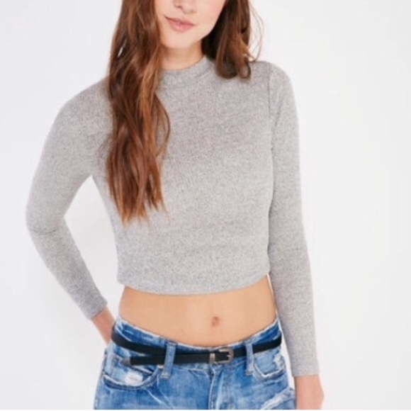 Ribbed Knit Mock Neck Crop Top