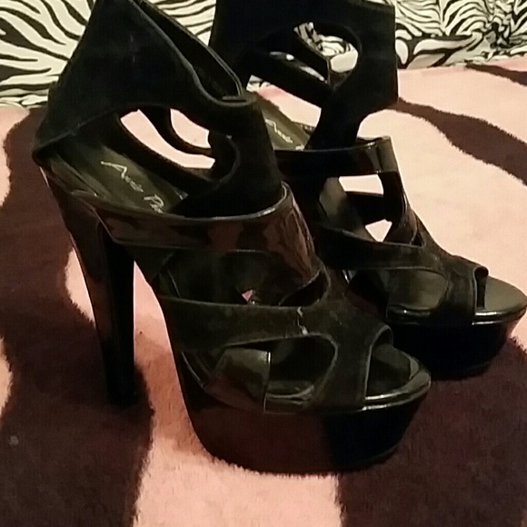 Heels/platforms - Picture 2 of 4