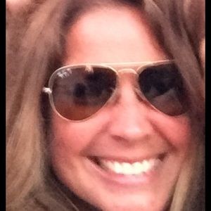 Meet your Posher, Cara