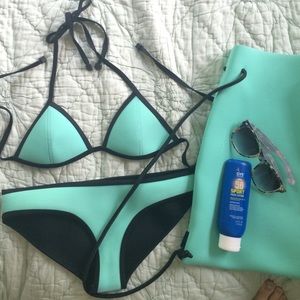 Authentic triangl in great condition!