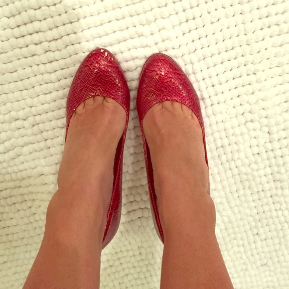 White House Black market heels red snakeskin.