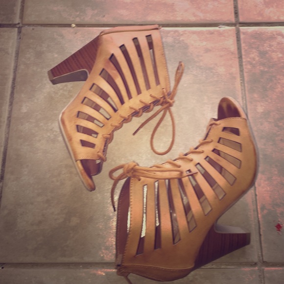 Caged lace up booties / sandals