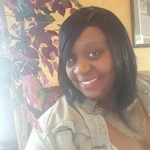 Meet your Posher, Alesia