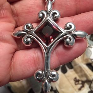 Barse Cross Pendant