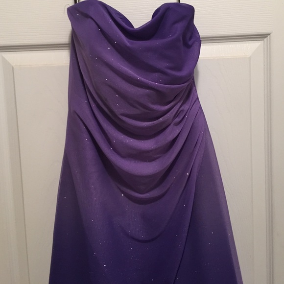 Prom dress - Picture 2 of 4