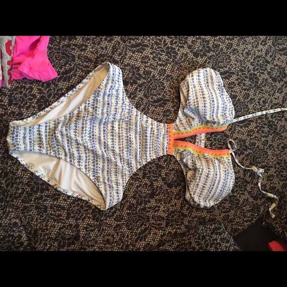 Vs monokini nwot