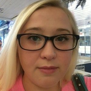 Meet your Posher, Alisha