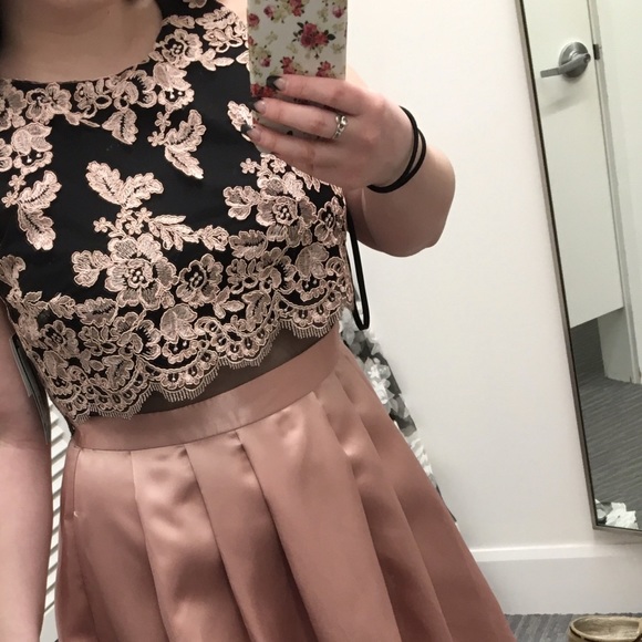 Dusty rose prom dress with black lace!