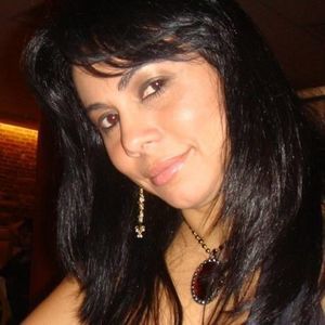 Meet your Posher, Raquel