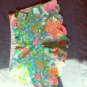 Lily Pulitzer shorts never woren