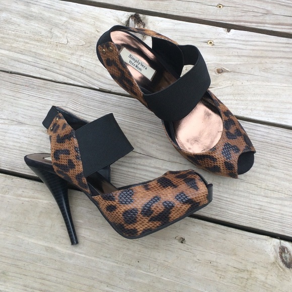 Simply Vera Vera Wang Shoes - ❗️Final Price❗️Leopard and Black Heels