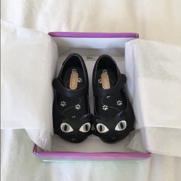 NIB Size 6 Mini Melissa Cats