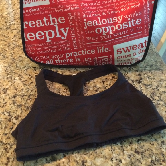 Lululemon Black Sports Bra 🍋