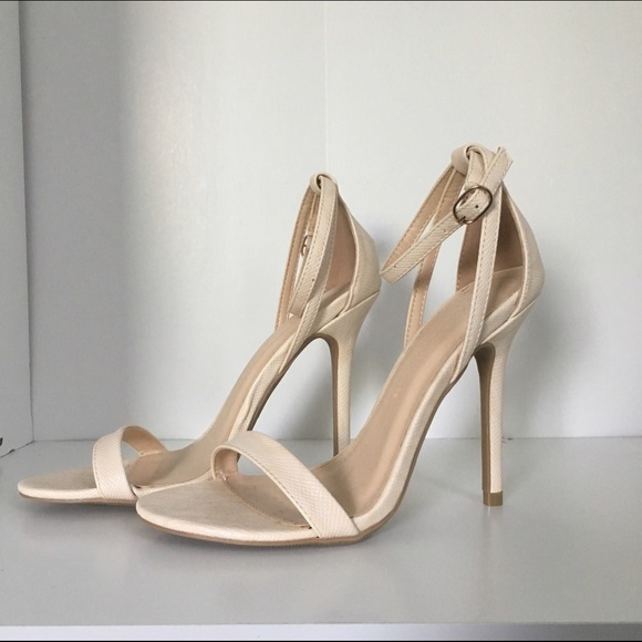 ⛔️ SOLD | Nude Strap Heels