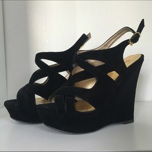 ⛔️ SOLD | Black Suede Wedges