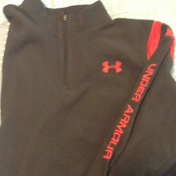 Under armour sweatshirt