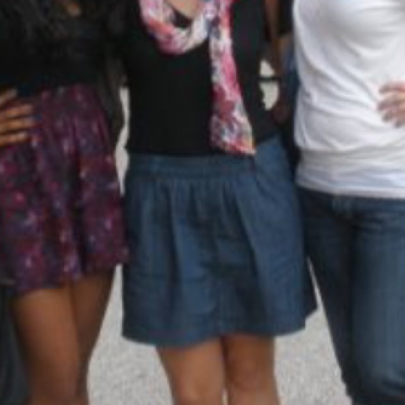 Pleated denim fossil skirt - Picture 2 of 3