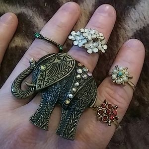 🐘 Elephant adorned with Iridescent Crystals 💎