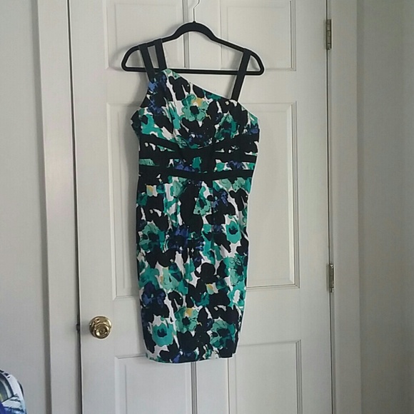 Beautiful pencil dress - Picture 1 of 1