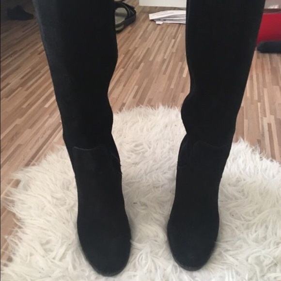 High Heeled Boots - Picture 2 of 4