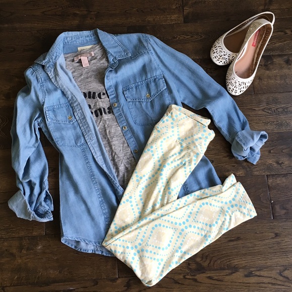 Forever 21 Tops - ✅Forever 21 t shirt Chouchou de la semaine s