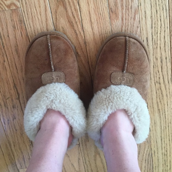 Camel Ugg slip-ons