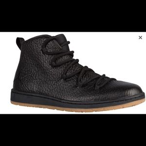 Meet your Posher, Mauro