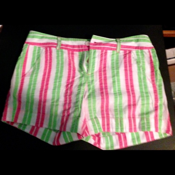 Lilly Pulitzer Callahan shorts. Size 4.